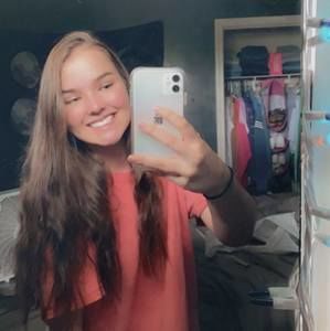 Meet your Posher, Marissa